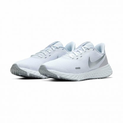 کفش ورزشی دویدن سفید زنانه نایک REVOLUTION 5