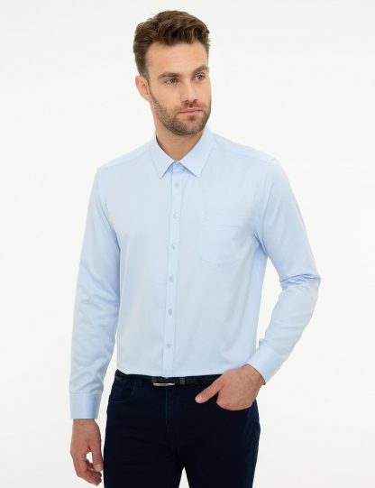 پیراهن آستین بلند مردانه یقه کلاسیک ساده جیبدار آبی روشن پیرکاردین