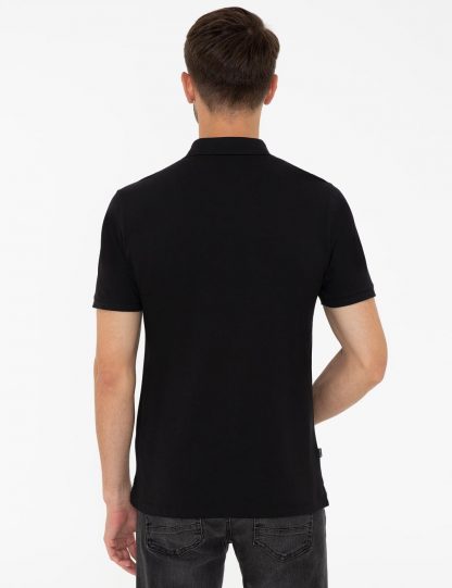 تی شرت مردانه آستین کوتاه یقه پولو طرحدار مدل جذب سیاه پیرکاردین
