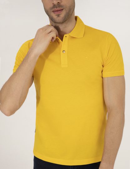 تی شرت مردانه آستین کوتاه یقه پولو ساده مدل جذب زرد پیرکاردین