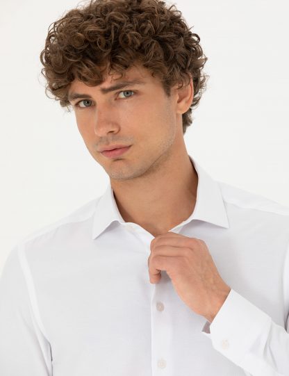 پیراهن آستین بلند مردانه یقه کلاسیک نخی جذب سفید پیرکاردین