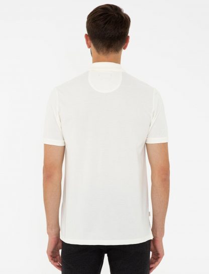 تی شرت مردانه آستین کوتاه یقه پولو طرحدار اندامی سفید پیرکاردین