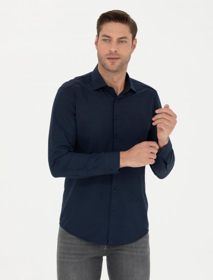 پیراهن آستین بلند مردانه یقه کلاسیک اندامی سرمه ای پیرکاردین