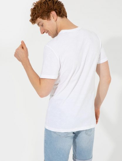 تی شرت مردانه آستین کوتاه یقه گرد طرحدار اندامی سفید یو اس پولو