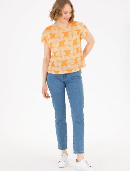 تی شرت زنانه کراپ آستین کوتاه یقه گرد طرحدار نارنجی یو اس پولو