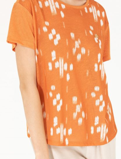 تی شرت زنانه یقه گرد آستین کوتاه طرحدار راحت آجری یو اس پولو