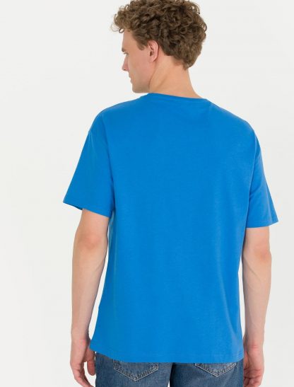 تی شرت مردانه آستین کوتاه یقه گرد طرحدار راحت آبی تیره یو اس پولو