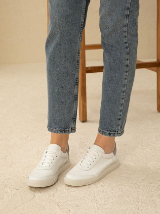 کفش کتانی زنانه سفید پیرکاردین