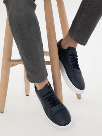 کفش کتانی و اسپرت مردانه سرمه ای پیرکاردین