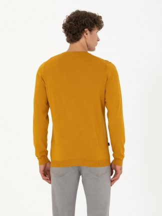 پلیور مردانه زعفرانی پیرکاردین