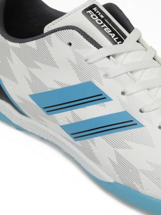 کفش فوتبال مردانه سفید استوک ریز چمن مصنوعی مدل SIMON TF 5PR کینتیکس تصویر ۱