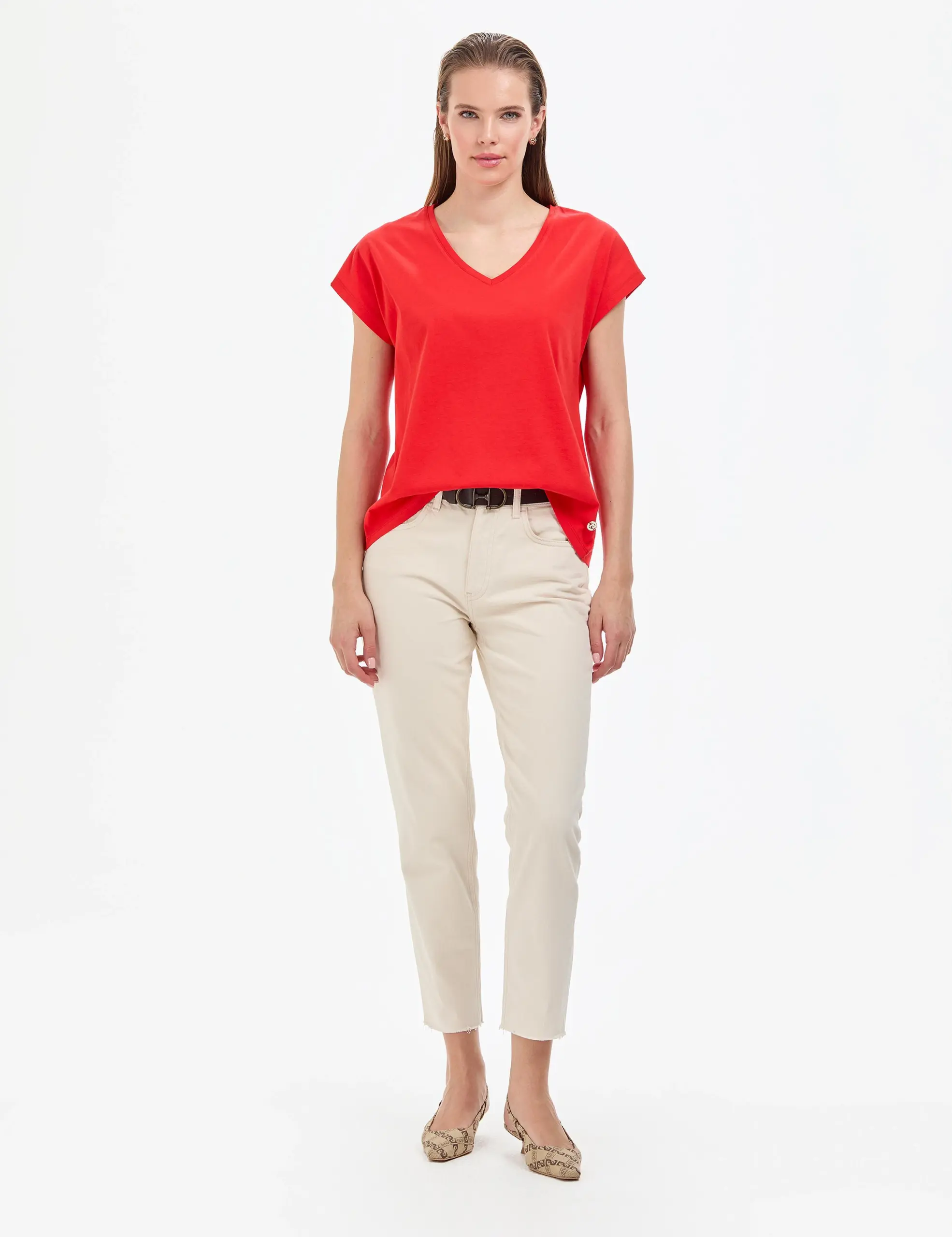 تیشرت زنانه پیرکاردین یقه هفت ساده رنگ قرمز تصویر ۴